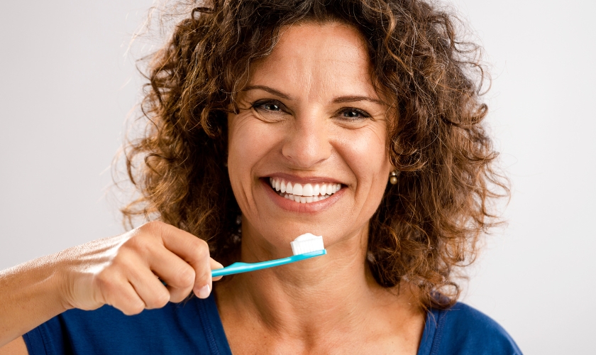 how can i whiten my teeth and keep them bright